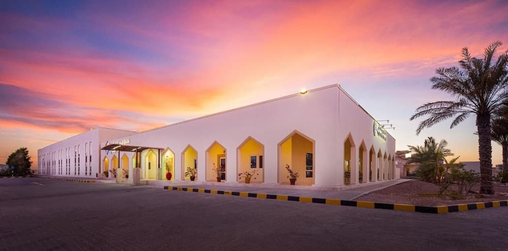 City Hotel Duqm, Exterior
