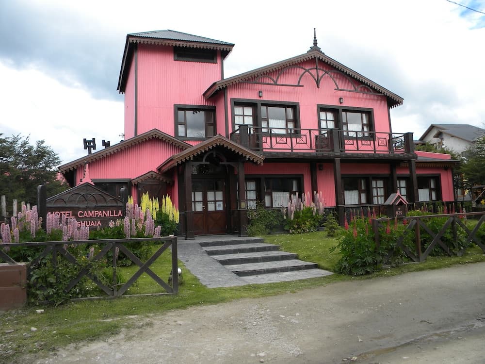 Campanilla Hotel, Front of Property