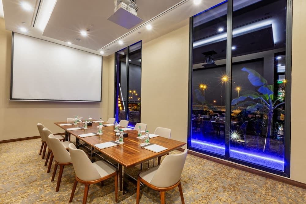 Millennium Resort Salalah, Meeting facility