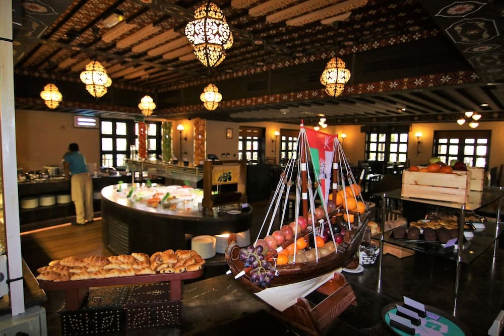 Atana Musandam, Restaurant