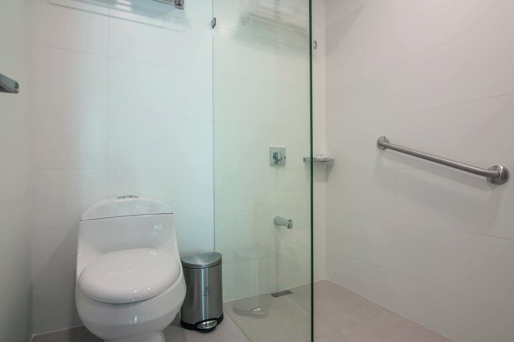Estelar Cartagena de Indias Hotel, Bathroom