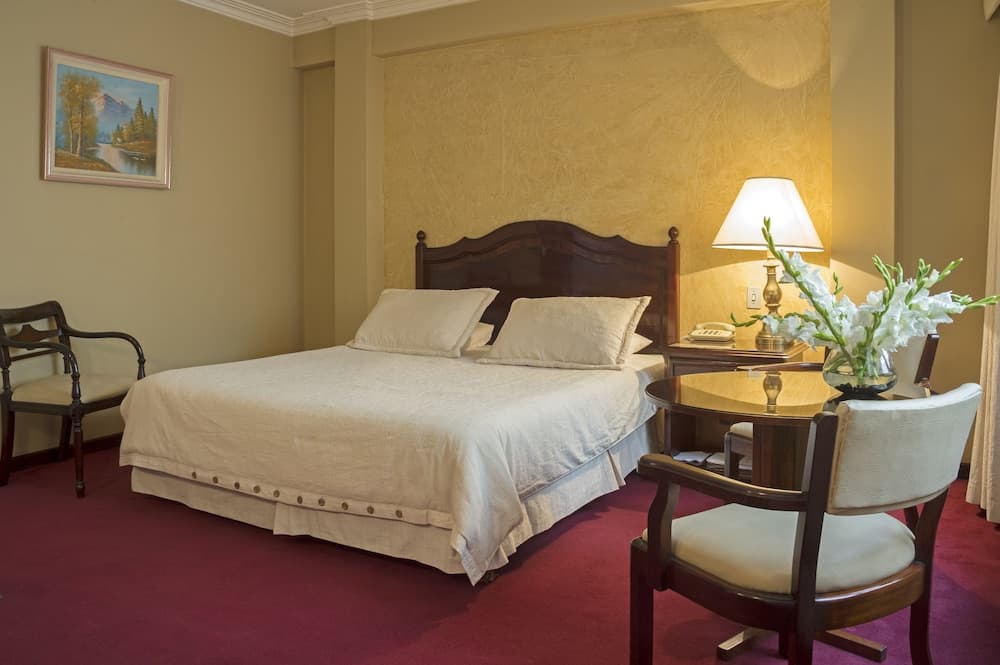 Rey Palace Hotel, Room