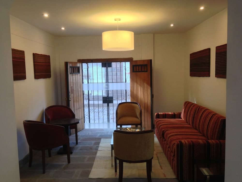 Tierra Viva Cusco Centro, Lobby sitting area