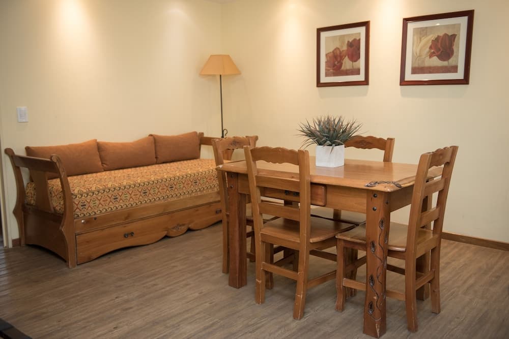 Hostal Del Bosque Apart , Room