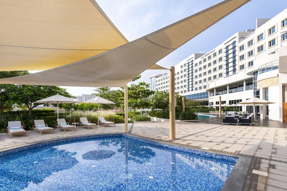 Crowne Plaza Muscat OCEC, an IHG Hotel, Outdoor pool