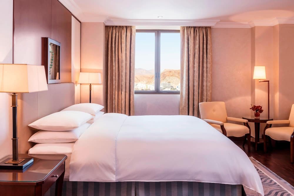 Sheraton Oman Hotel, Room