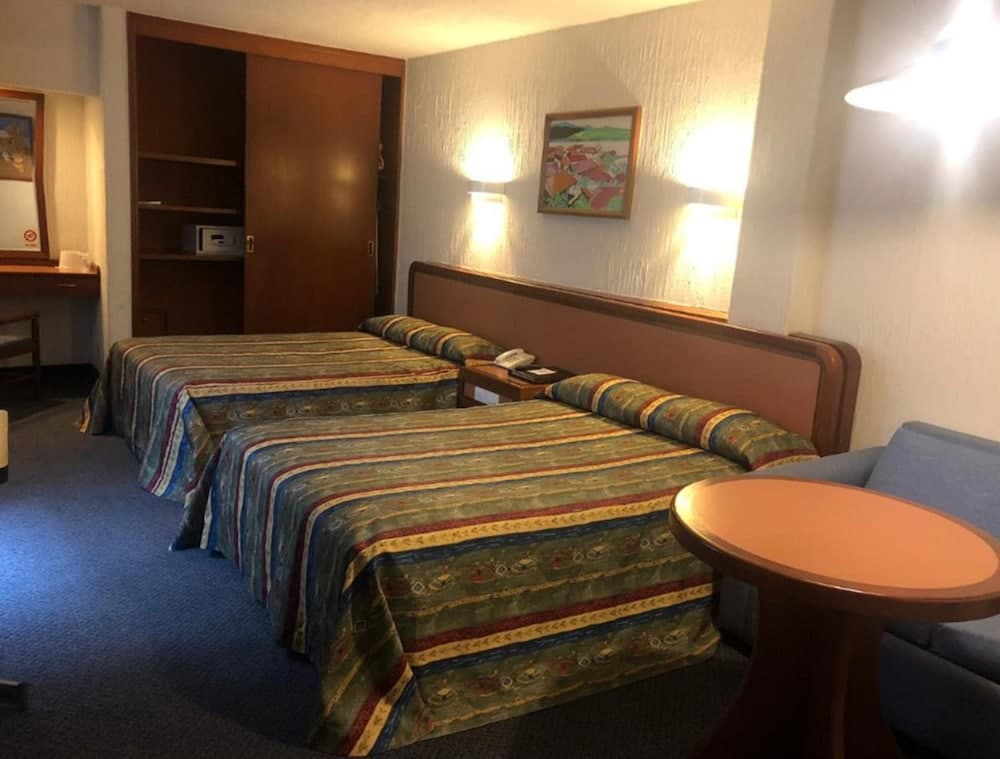 Hotel Metropol, Room