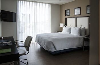 Hampton by Hilton Santa Cruz, Room