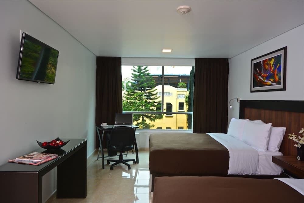 *Hotel & Suites PF, Room