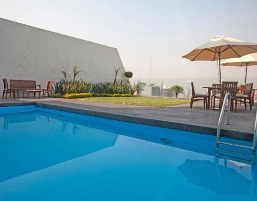 *Hotel Royal Reforma 2025 & 2026, Terrace/patio