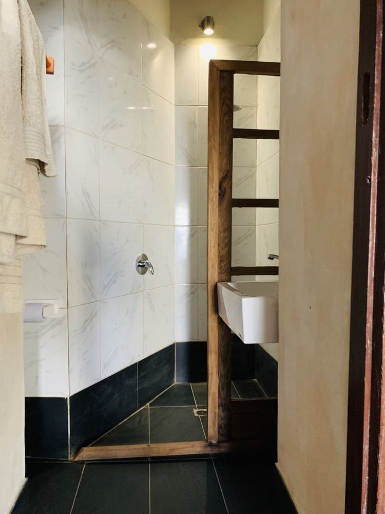 Café Central - Pousada, Banheiro