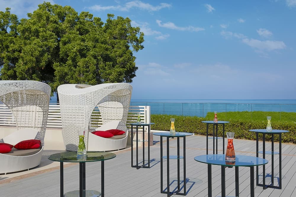 W Muscat, Restaurant