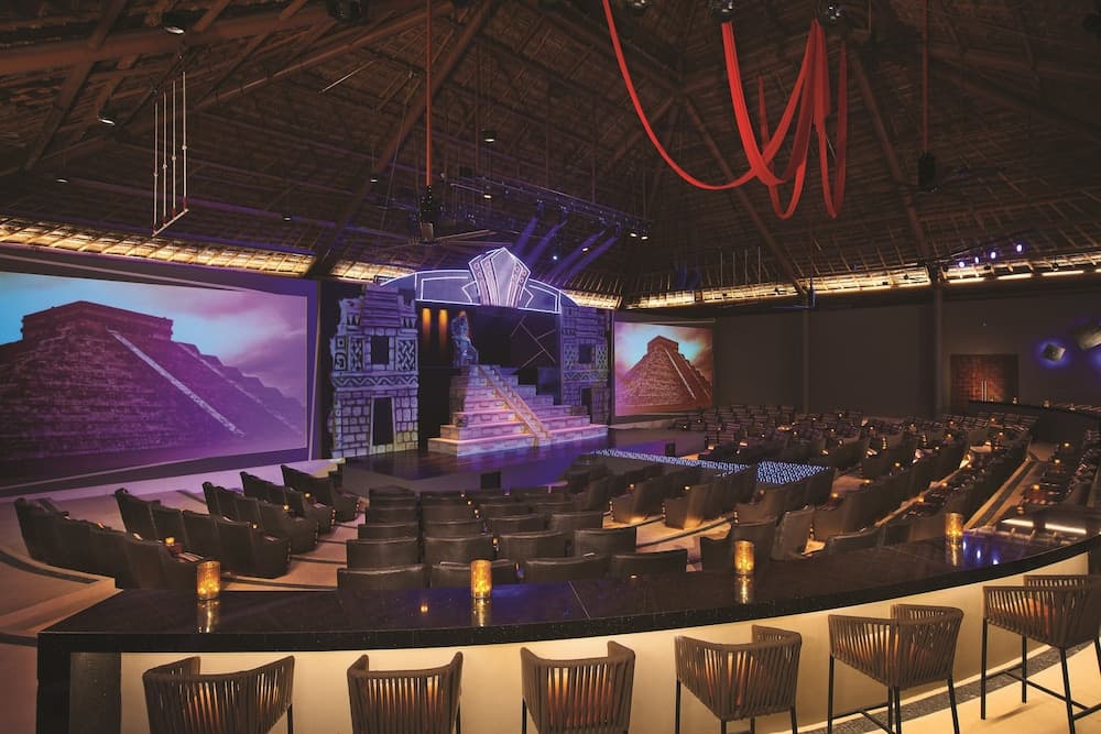 Secrets Akumal Riviera Maya - Adults Only - All Inclusive, Theater show