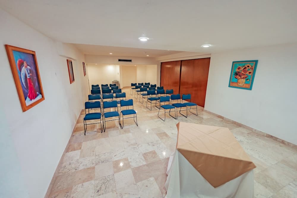 *Playa Suites, Meeting facility