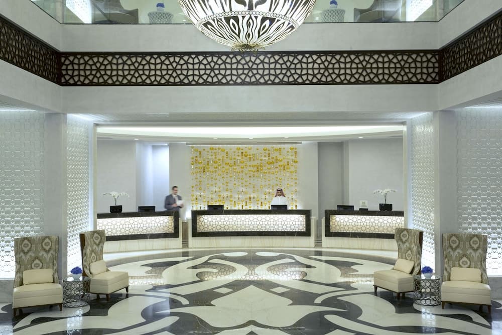 Conrad Makkah, Reception