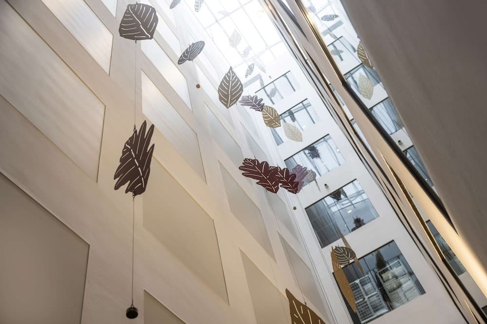 Radisson RED Helsinki, Lobby