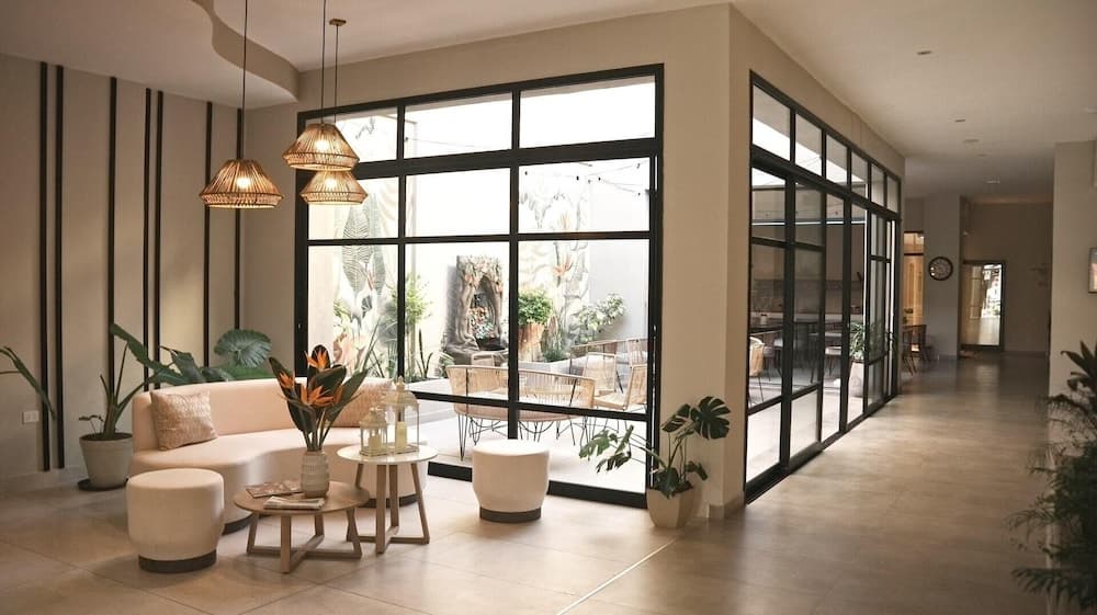 Hotel Caseros Salta, Reception