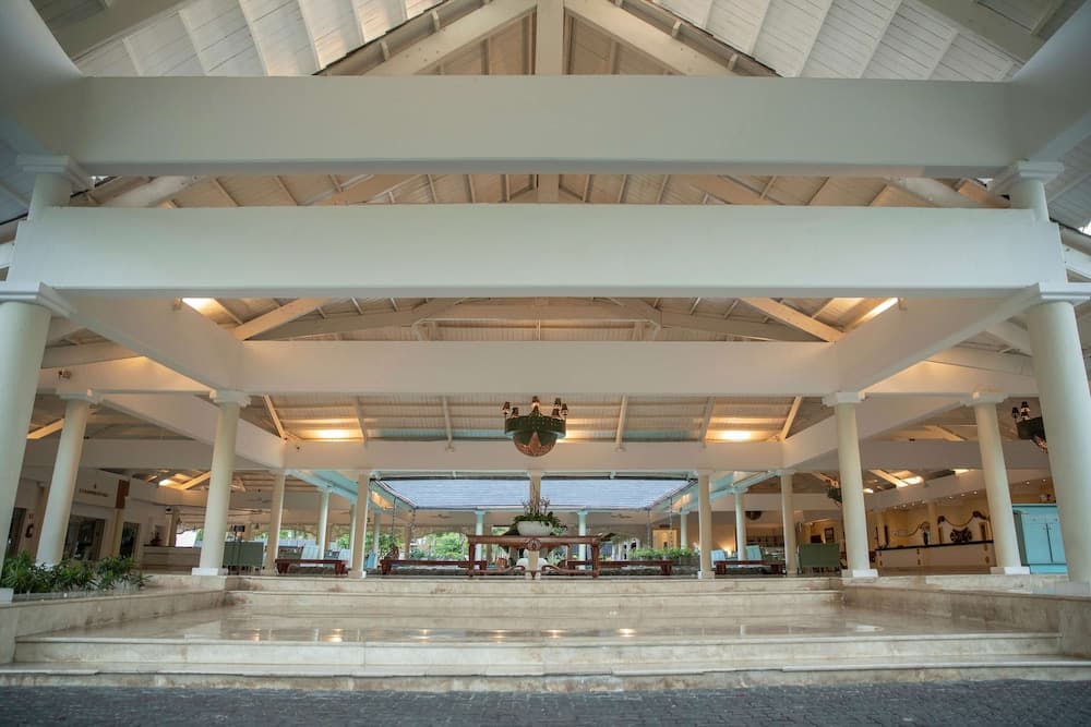 Iberostar Waves Punta Cana - All Inclusive, Lobby