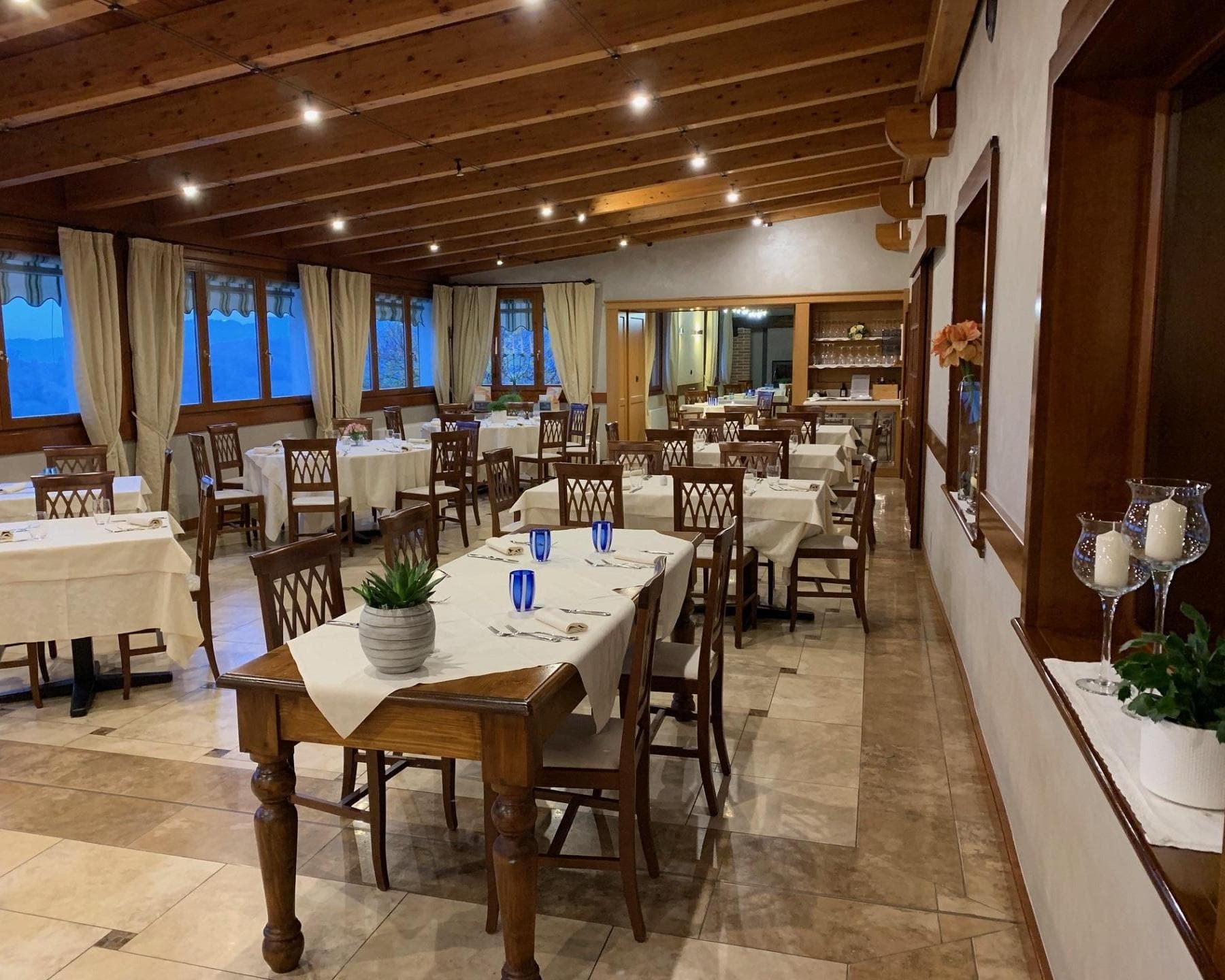 Hotel Camoretti Restaurant, 