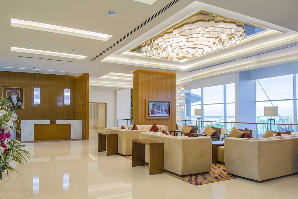 Crowne Plaza Muscat OCEC, an IHG Hotel, Lobby