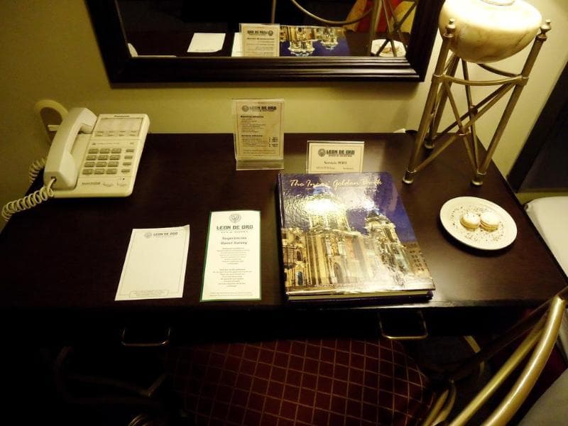 Leon de Oro Inn and Suites, GEN