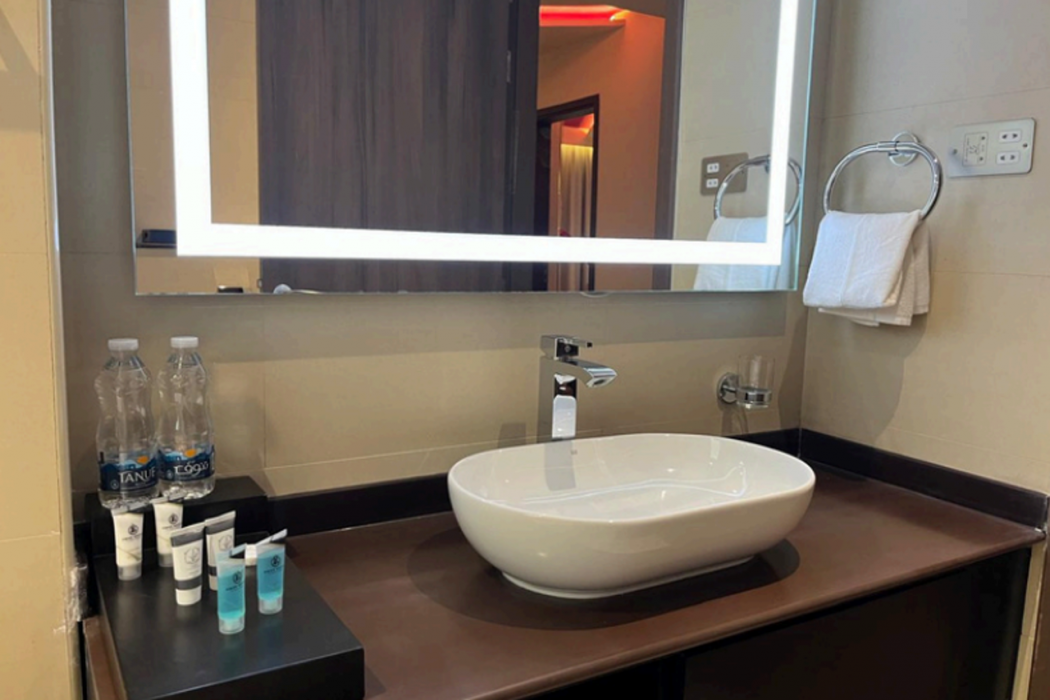 Carnelian Muscat - Airport Hotel, 