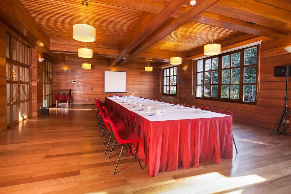 NH Edelweiss Bariloche, Meeting Facility