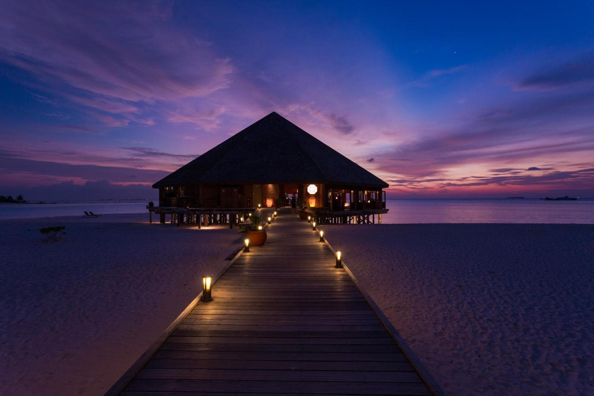 Meeru Maldives Resort Island, 