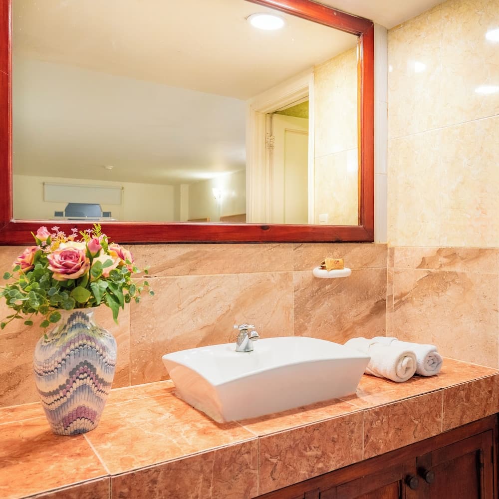 Hotel Américas, Bathroom