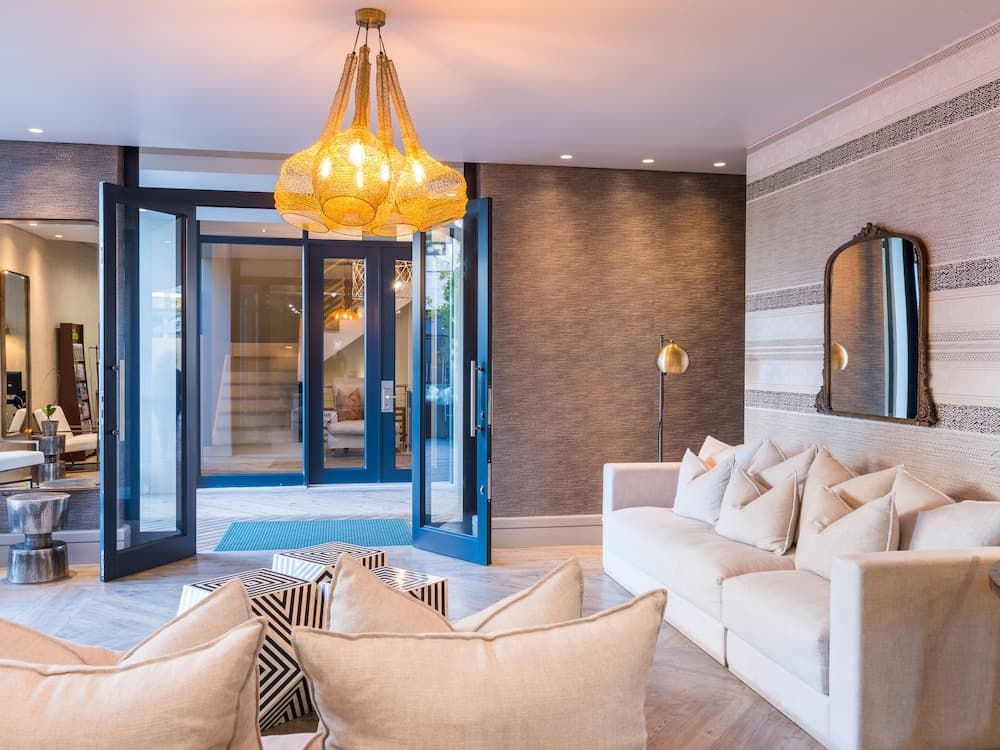 aha The Rex Hotel, Interior entrance