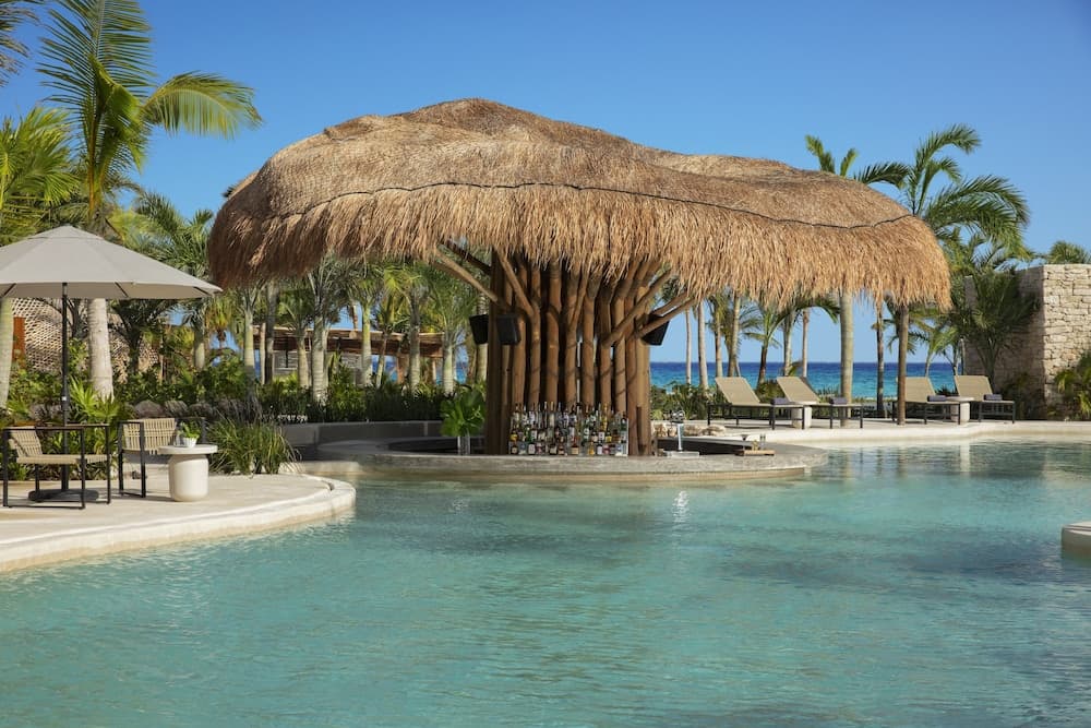  Impression Moxché Playa del Carmen - Adults Only - All Inclusive, Swim-up bar