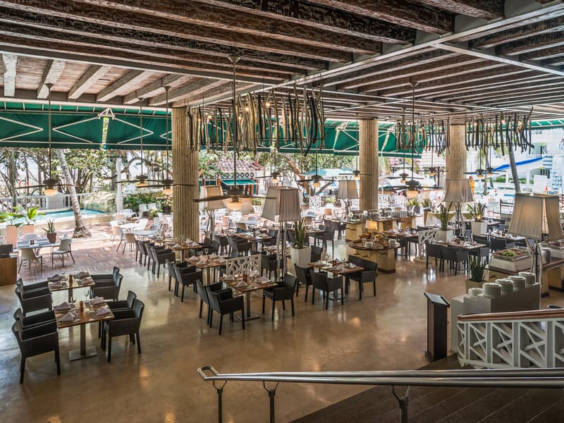 Las Americas Casa de Playa, RES