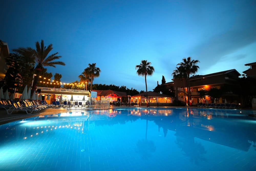 Ölüdeniz Turquoise Hotel, Outdoor pool