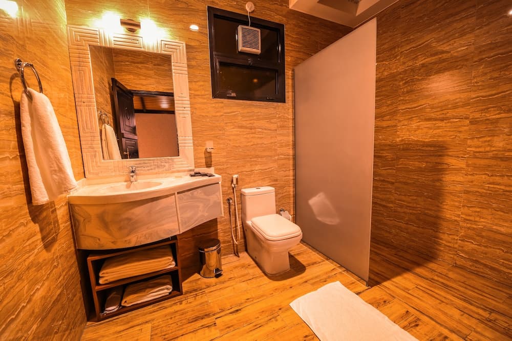 Arabian Nights Resort & Spa, Bathroom