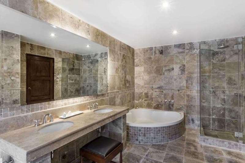 Costa del Sol Ramada Cusco, GEN