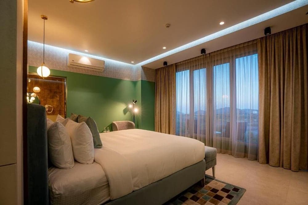 Damask Resort, Room