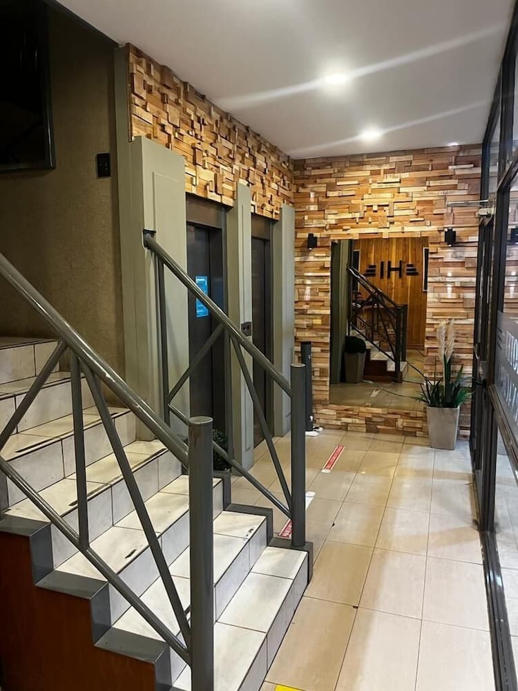 Hotel Internacional, Reception