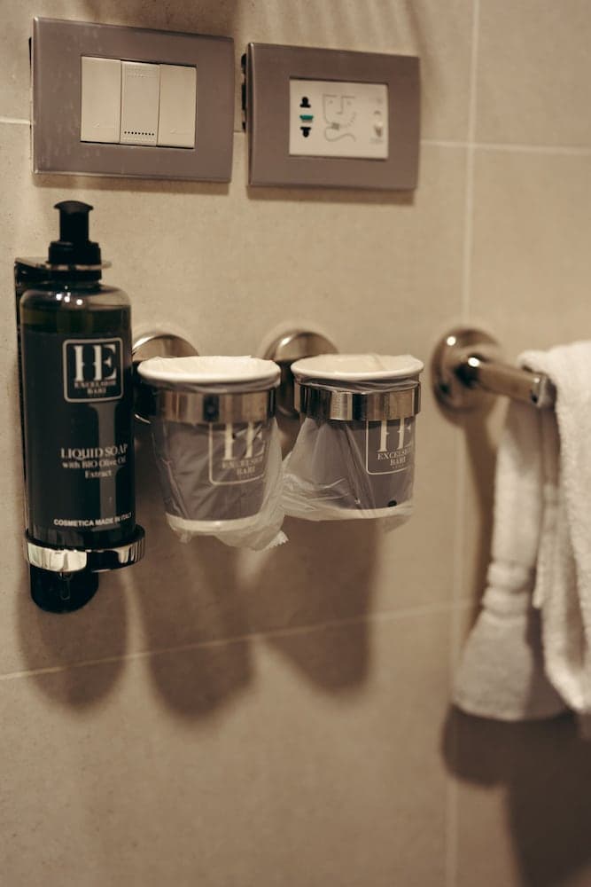 Hotel Excelsior Bari, Bathroom