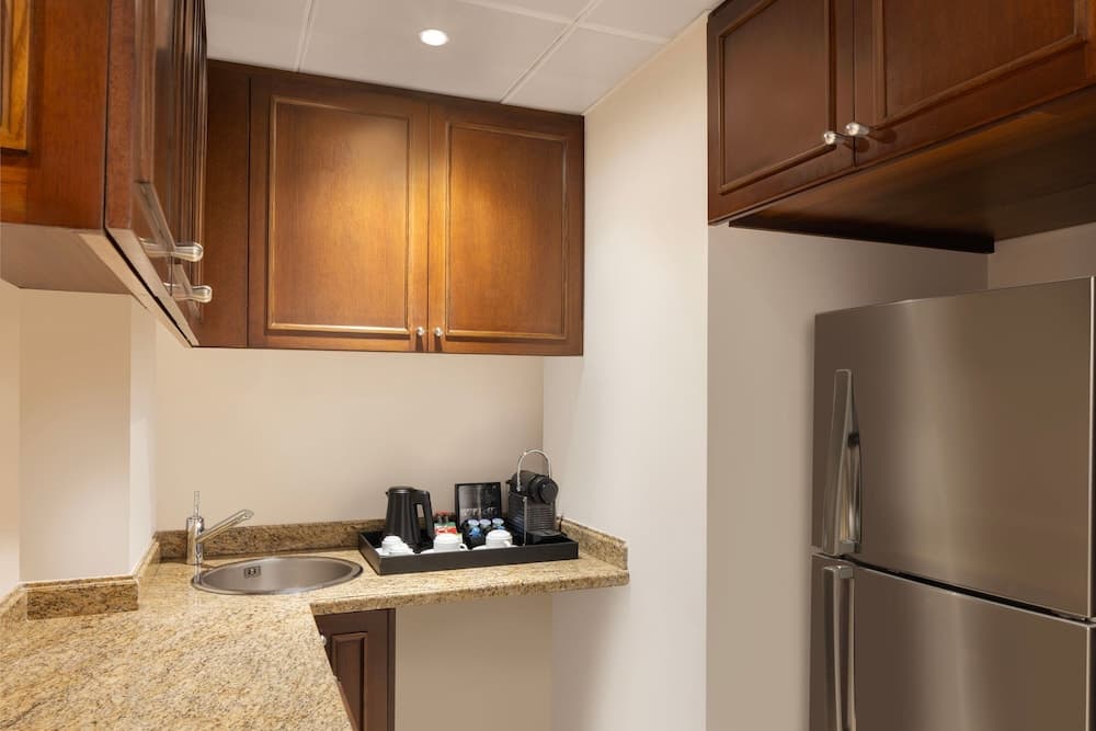 Sheraton Oman Hotel, Private kitchen