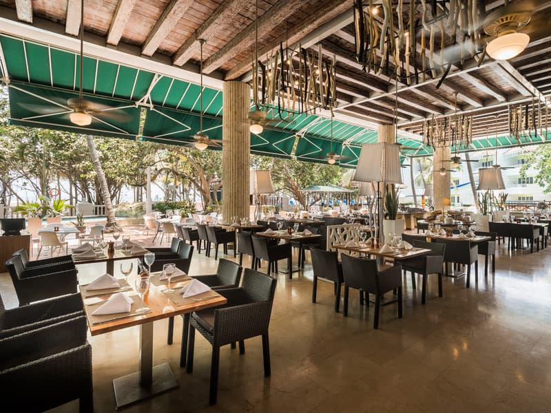 Las Americas Casa de Playa, RES