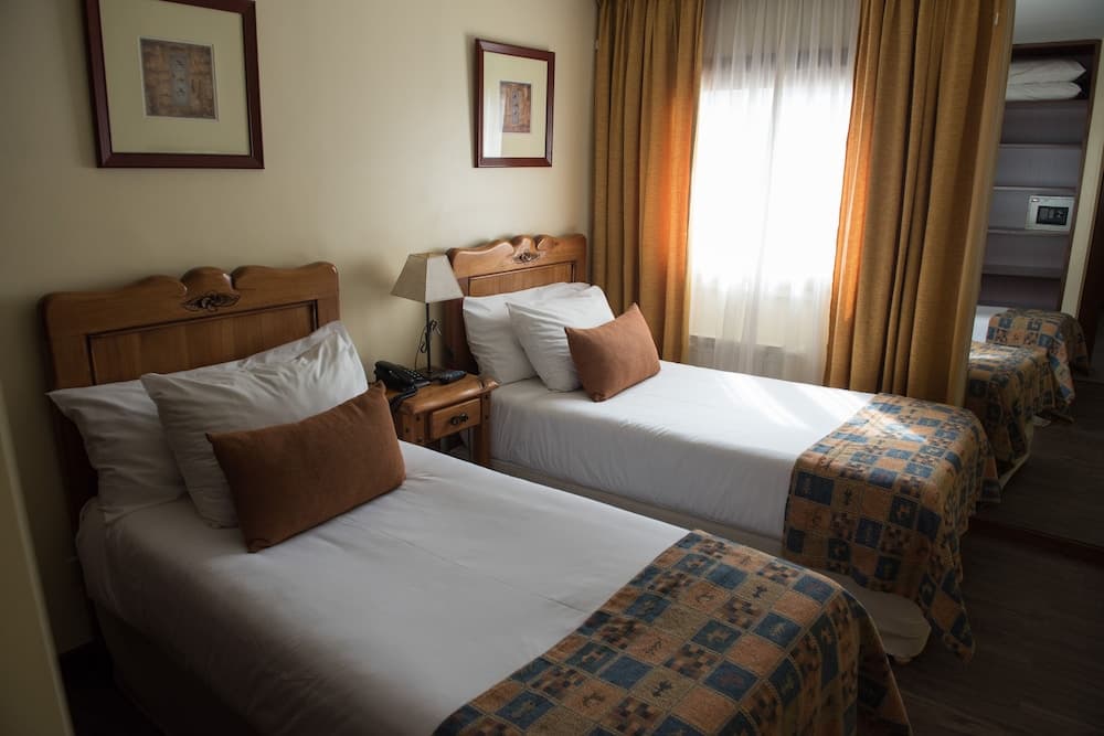 Hostal Del Bosque Apart , Room