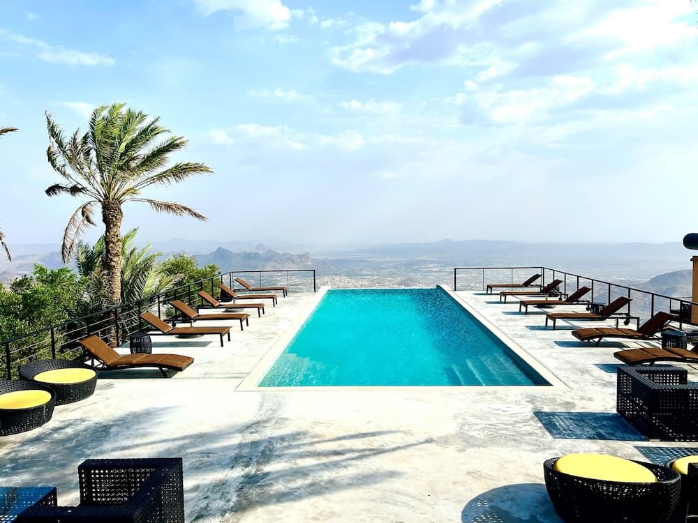 The View, Infinity pool