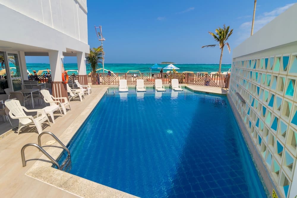 Hotel Bahia Sardina, Pool