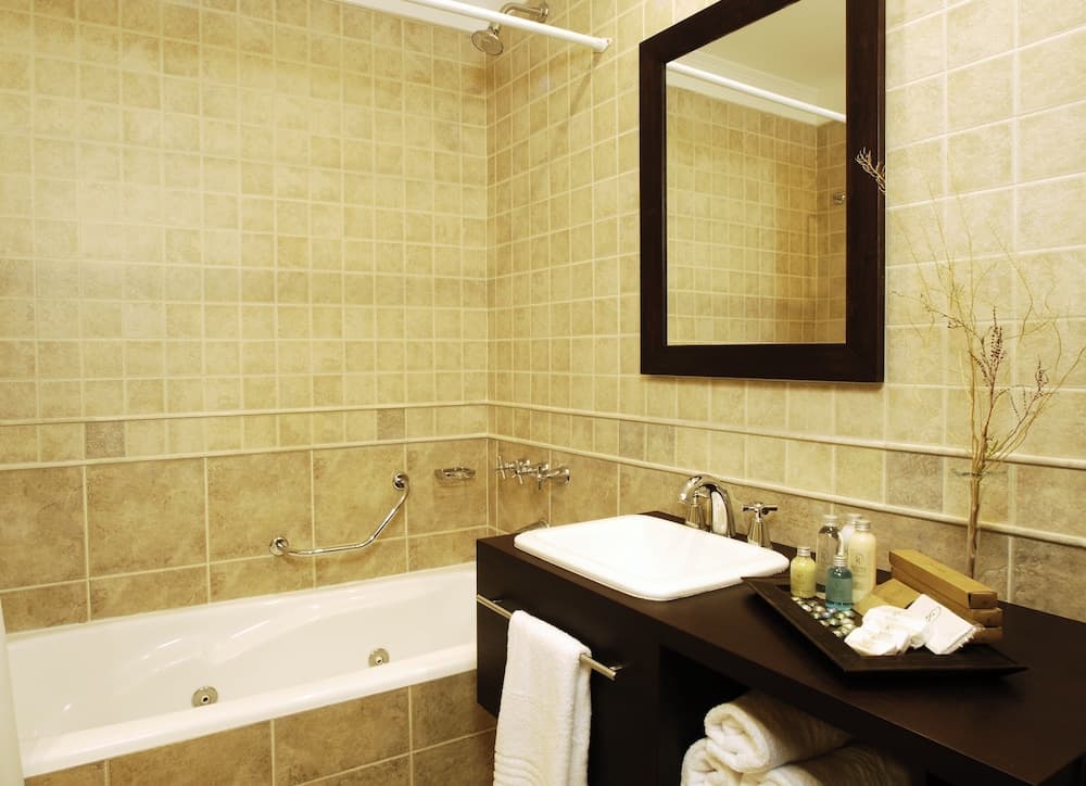 Xelena Hotel, Bathroom