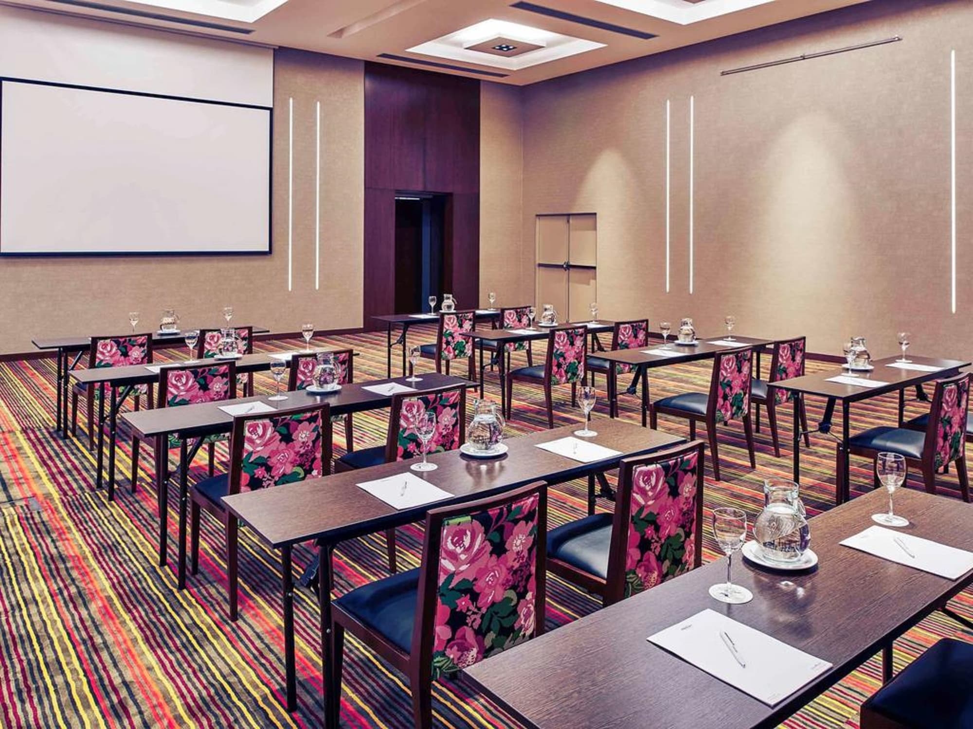 Mercure Iguazu Hotel Iru, Conferences