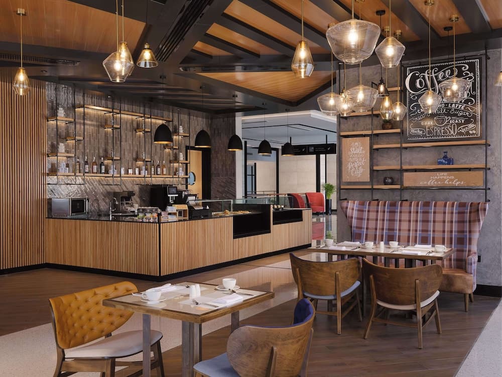 DoubleTree by Hilton Muscat Qurum, Coffee shop