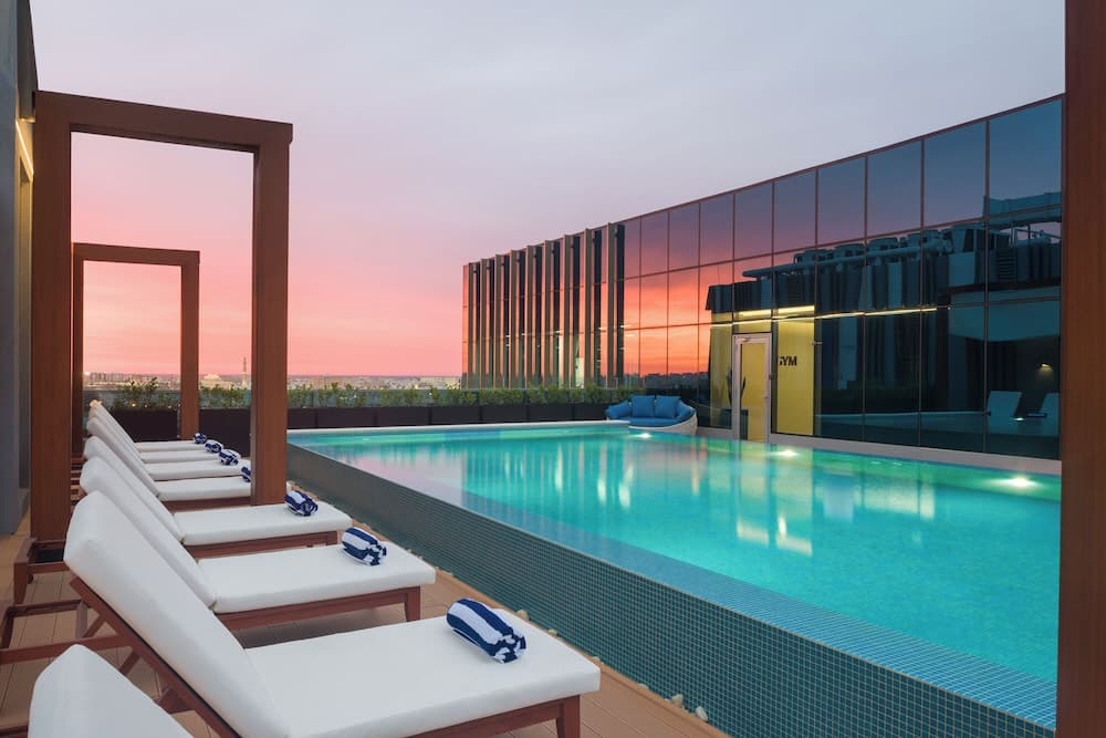 Intercityhotel Bawshar Muscat, Rooftop pool