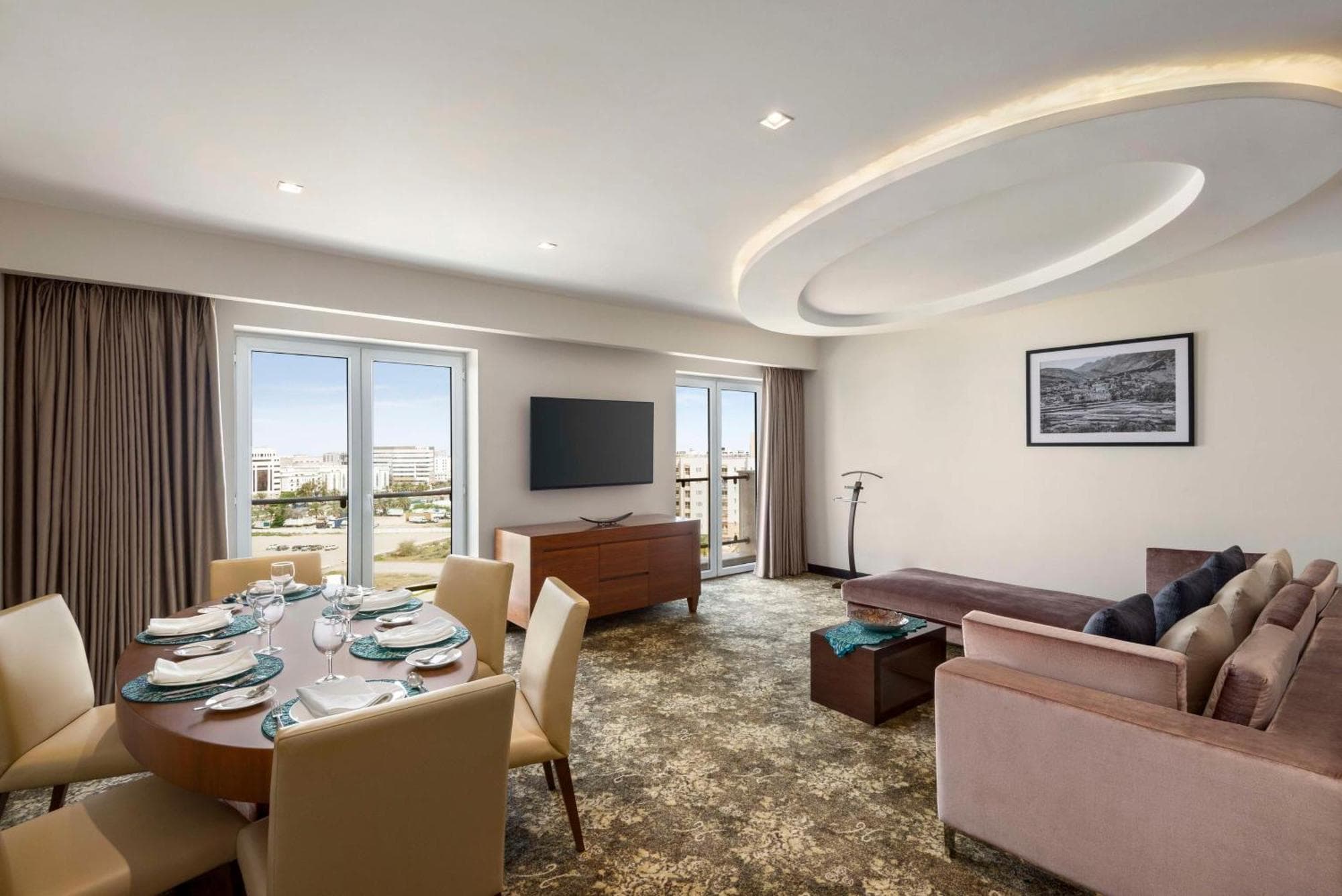 Radisson Hotel Muscat Panorama, 