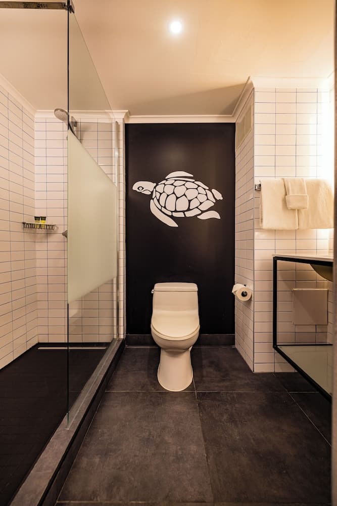 TRYP by Wyndham Aruba [Exclusivo Bloqueos], Bathroom