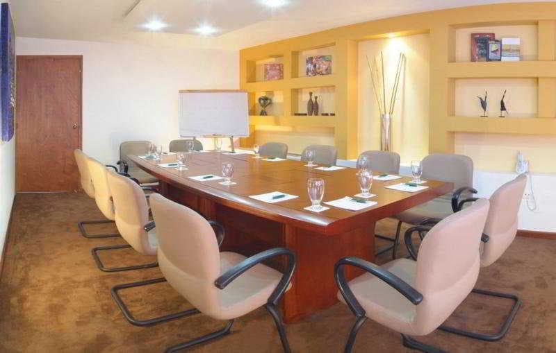 Capilla del Mar, CON